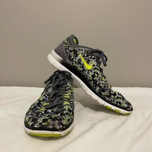 Nike Women’s free TR fit 5 - size 7.5